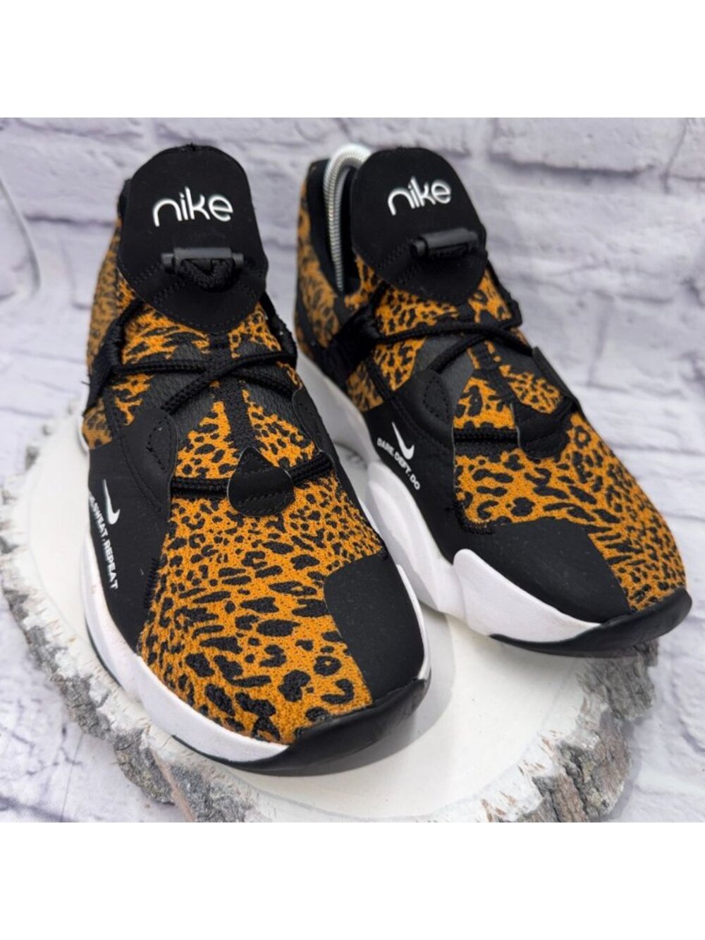 Nike SuperRep Groove Leopard Print Women’s Size 7 Athletic Sneaker CT1248-107 - Picture 2 of 9